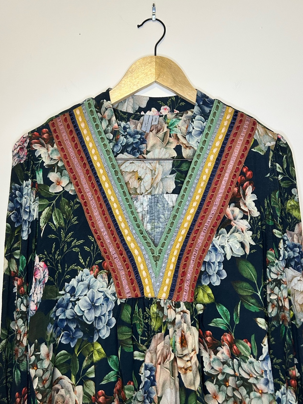 Blank London Anthropologie Stephanie Floral Embroidered Top Size Medium - Picture 3 of 7